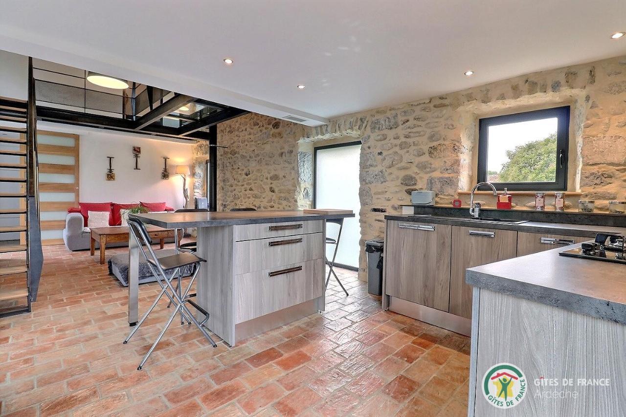 L'Envol Des Papillons Villa Grospierres Bagian luar foto