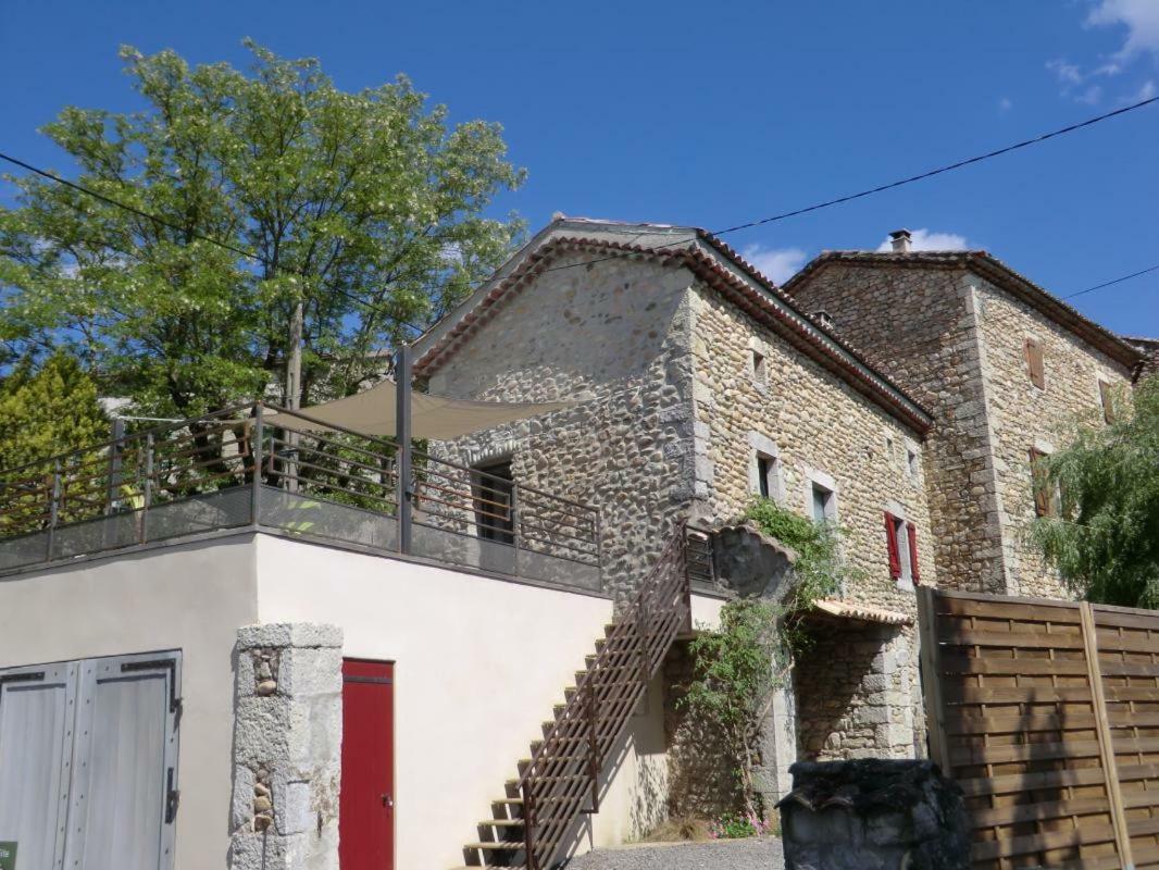 L'Envol Des Papillons Villa Grospierres Bagian luar foto